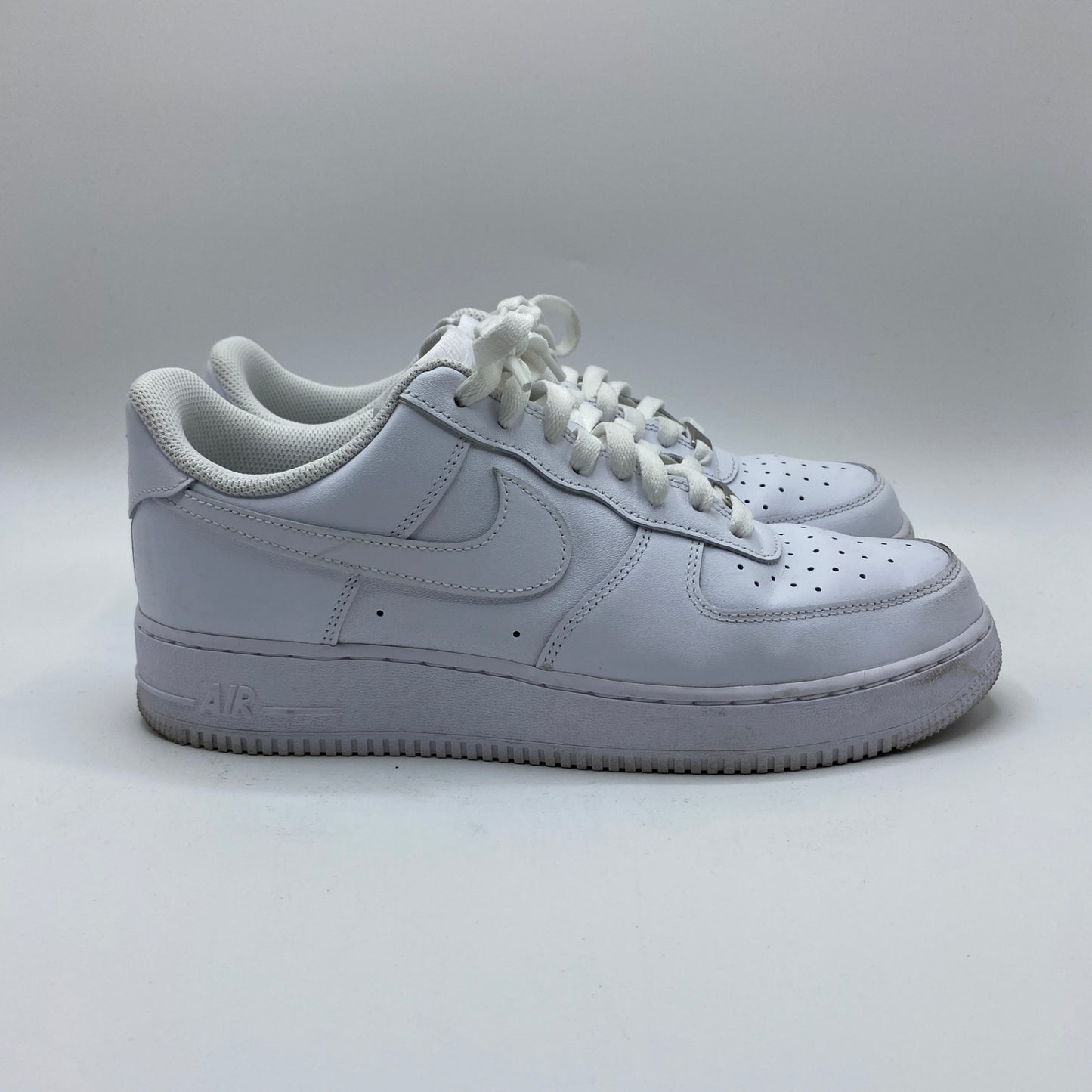 NIKE AIR FORCE 1 LOW スニーカー メンズ 28cm 白系【中古】