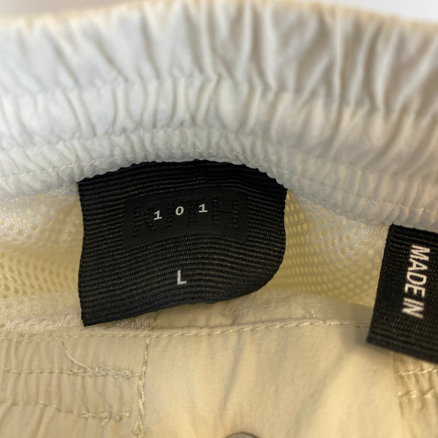 KITH ナイロンショーツ メンズ L 白系【中古】