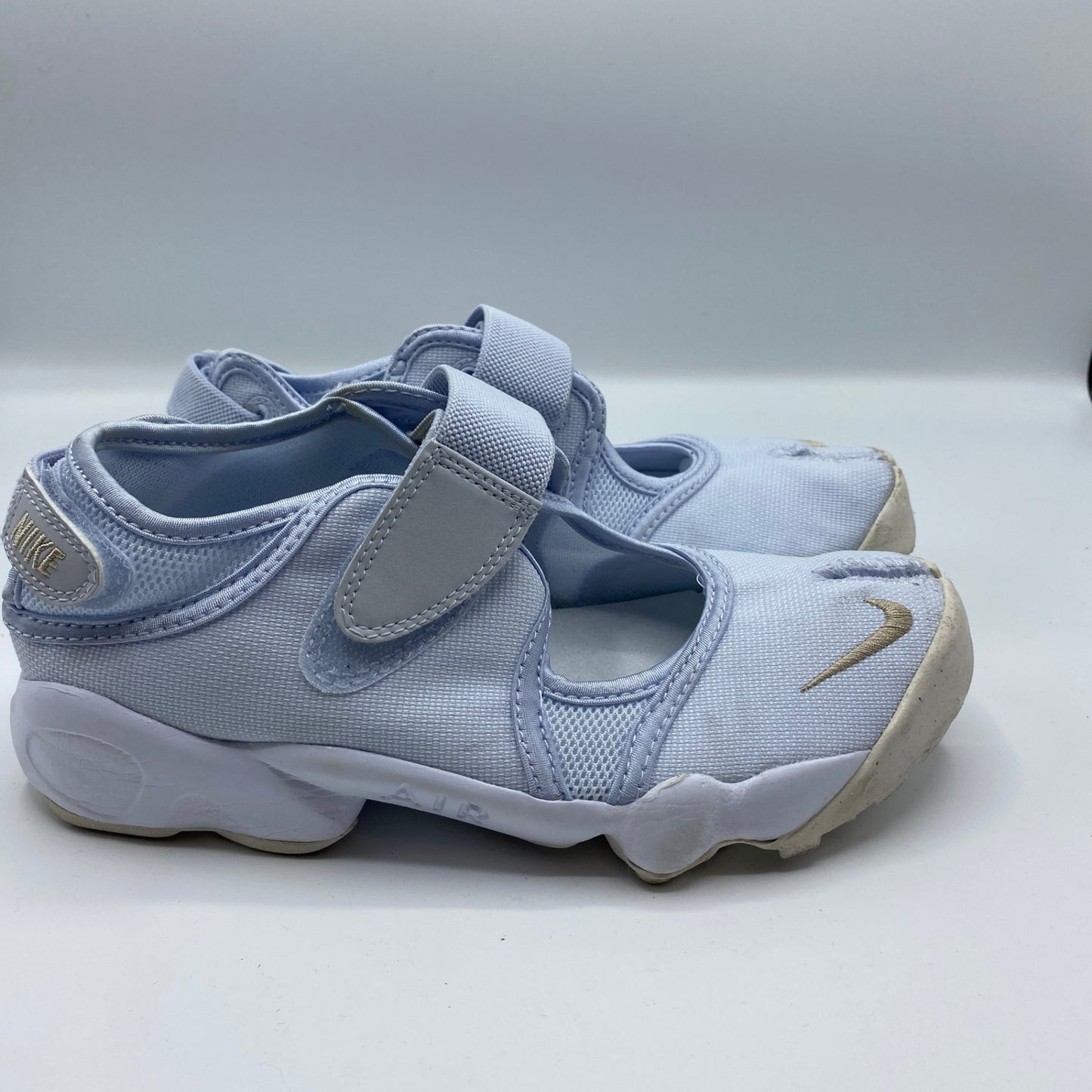 NIKE エアリフト レディーズ 24cm 白系【中古】