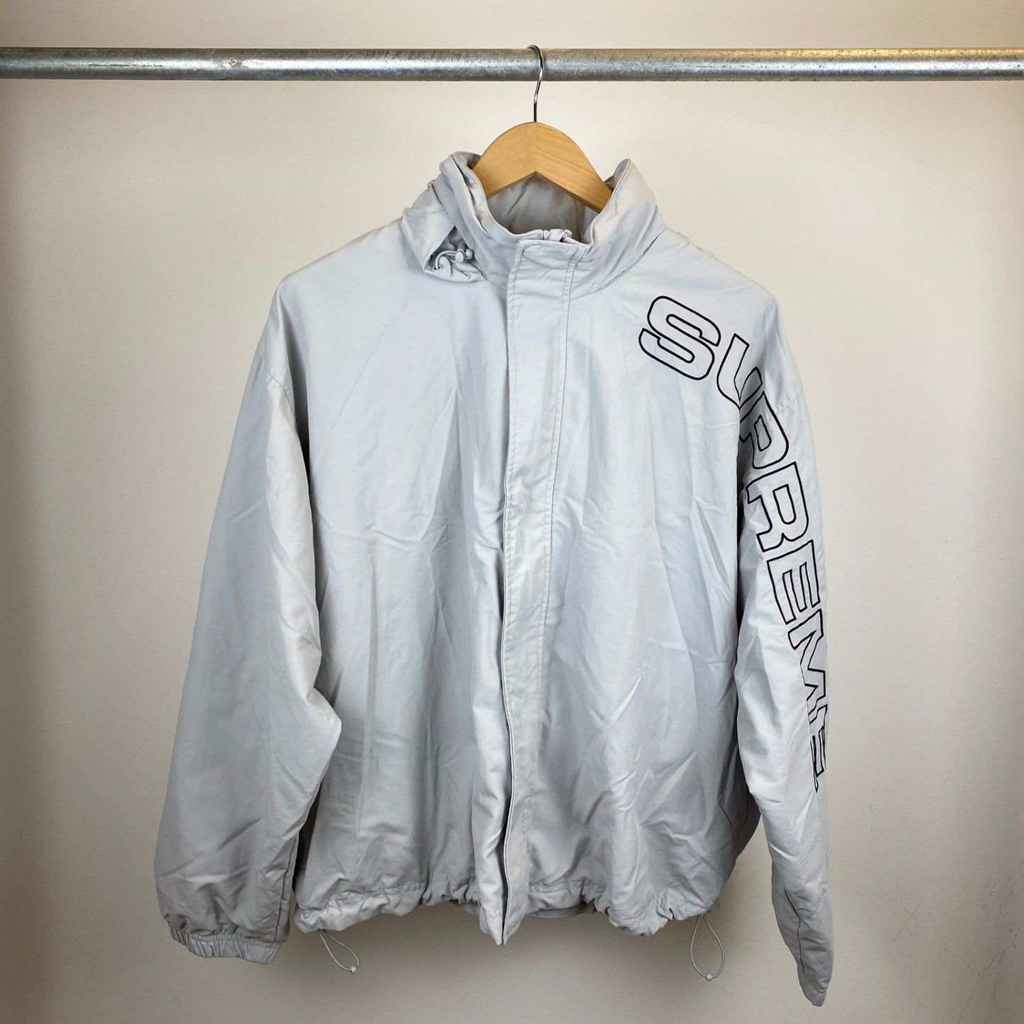 SUPREME ナイロンブルゾン メンズ L グレー系【中古】