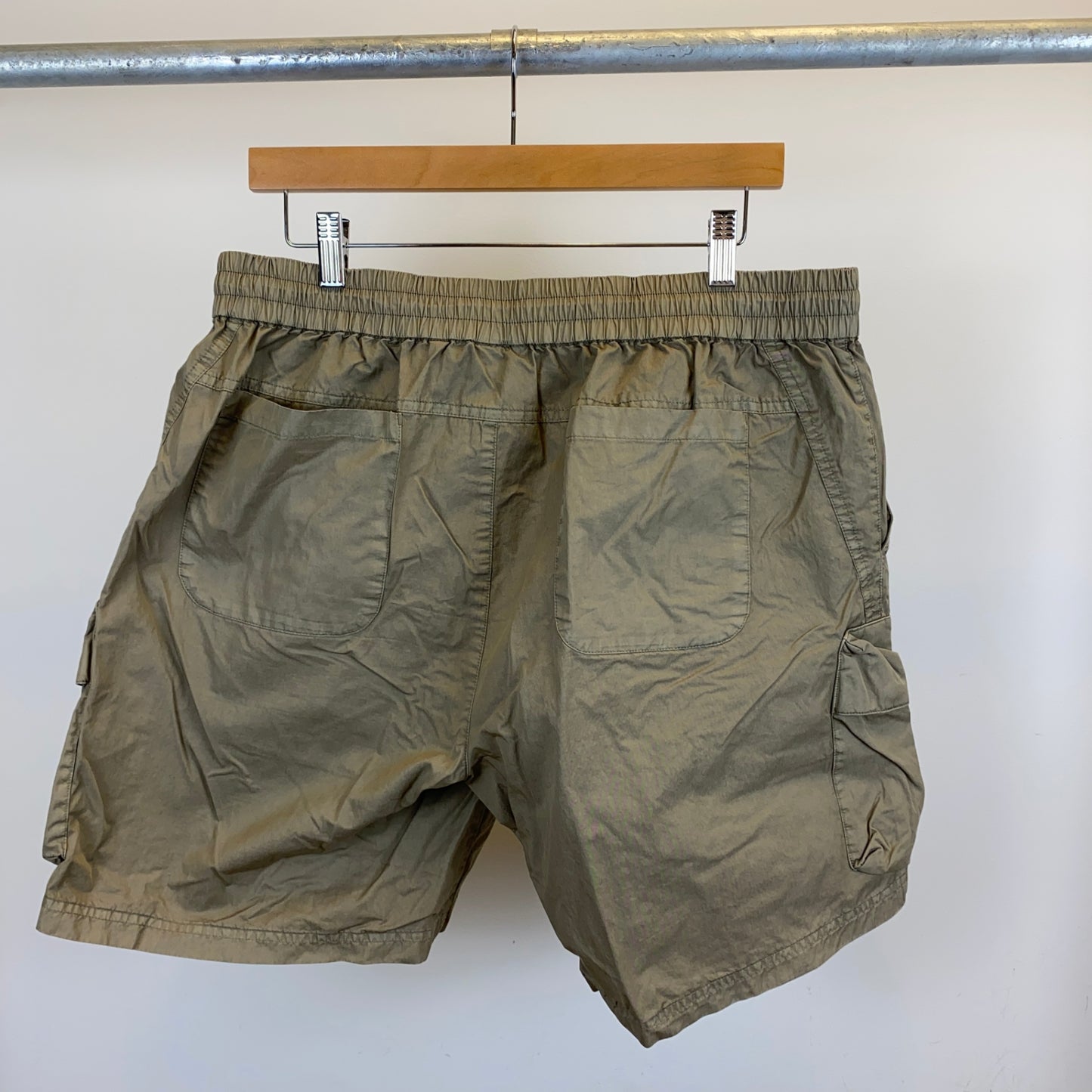 KITH カーゴショーツ メンズ L カーキ系【中古】