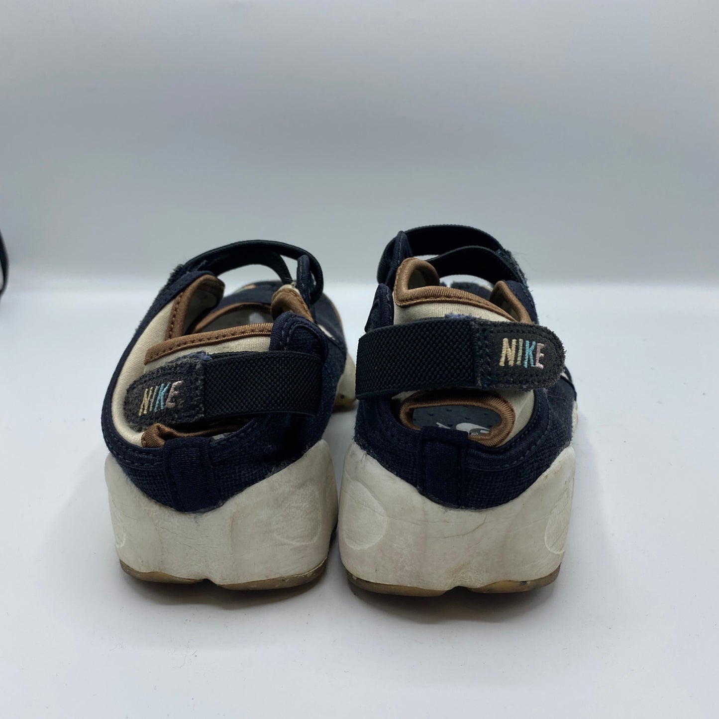 NIKE エアリフト レディーズ 24cm 黒系【中古】
