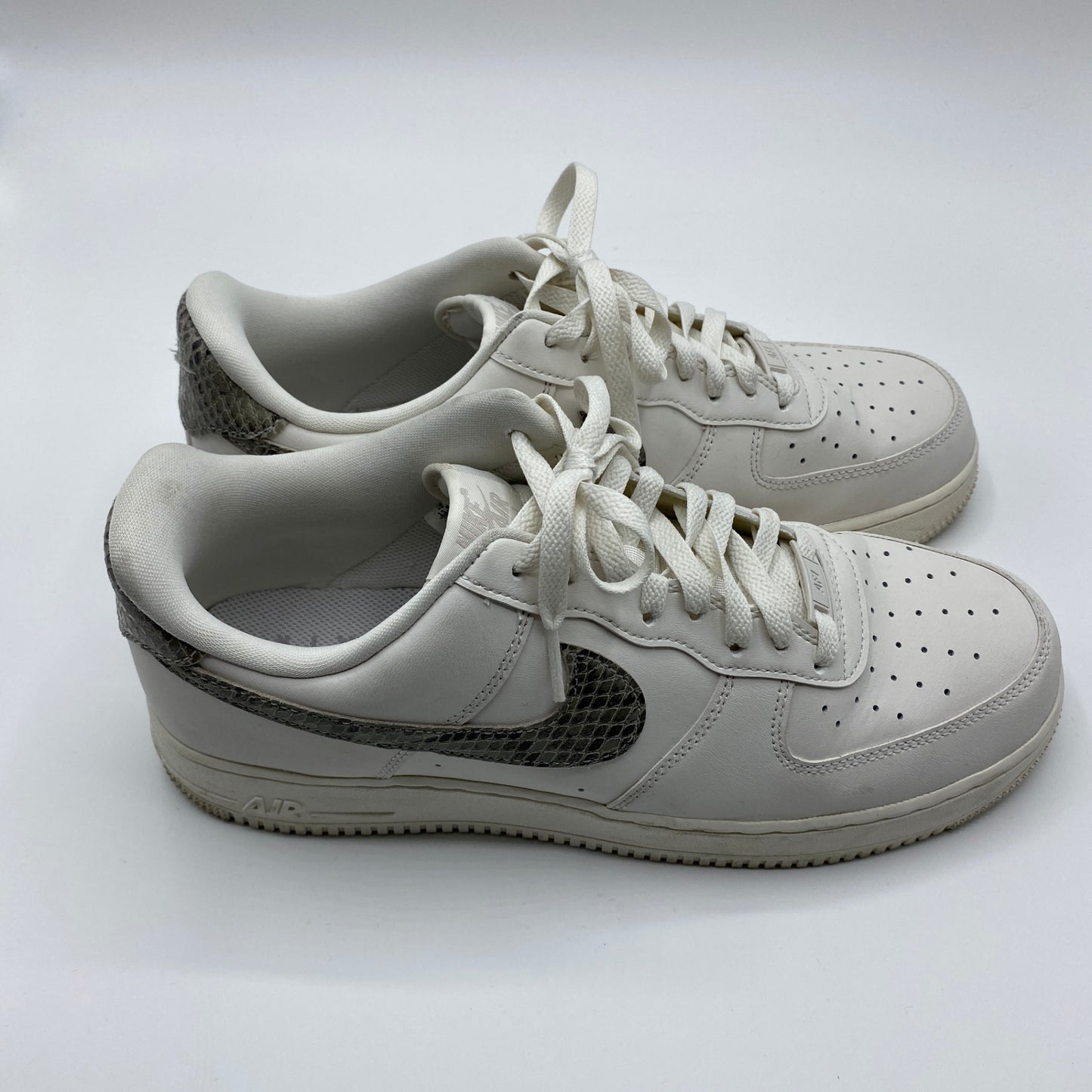 NIKE AIR FORCE 1 スニーカー メンズ 28.5cm 白系【中古】
