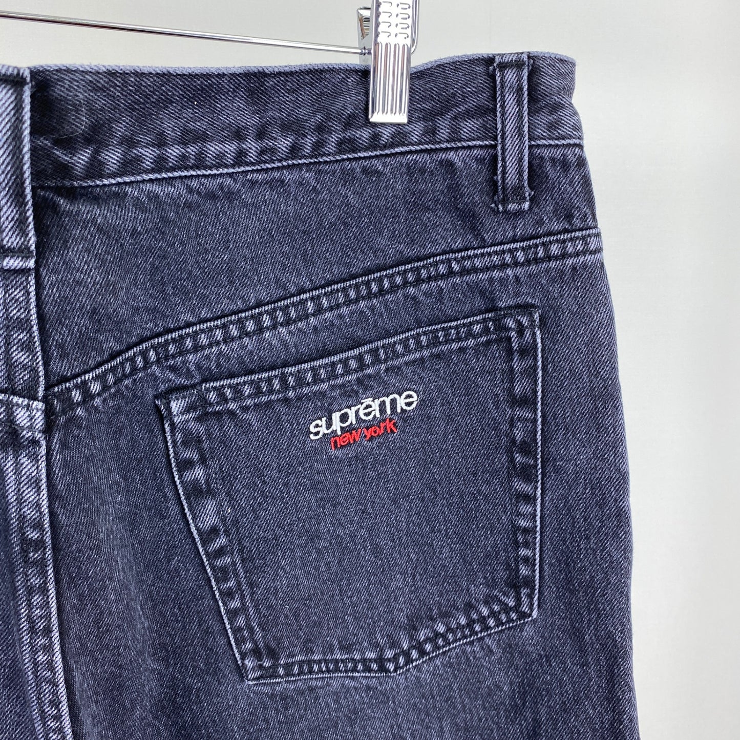 SUPREME デニムパンツ メンズ L 黒系【中古】
