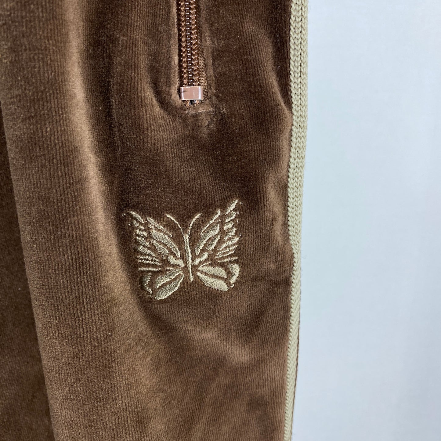 NEEDLES ジャージパンツ メンズ L 茶系【中古】