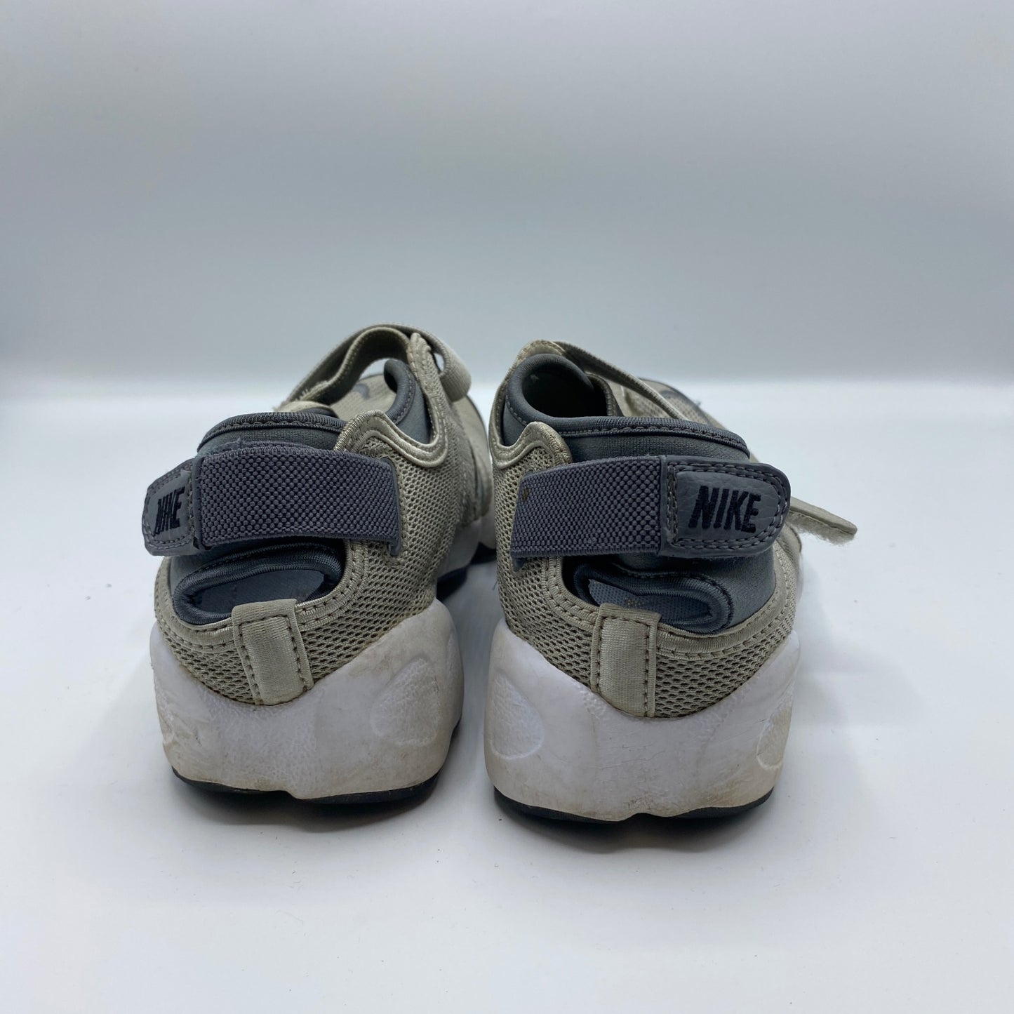 NIKE エアリフト レディーズ 24cm グレー系【中古】