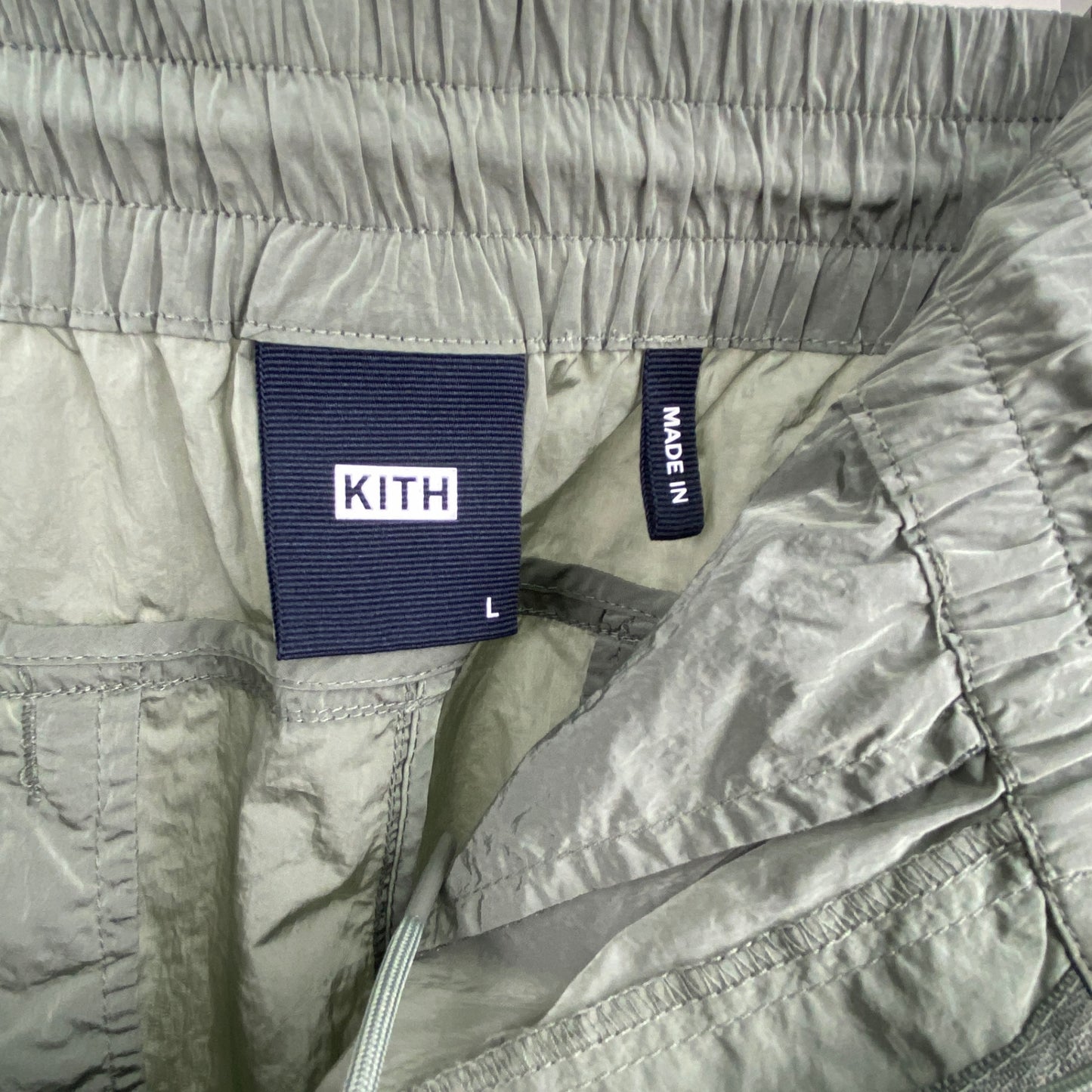 KITH ナイロンカーゴパンツ メンズ L 緑系【中古】