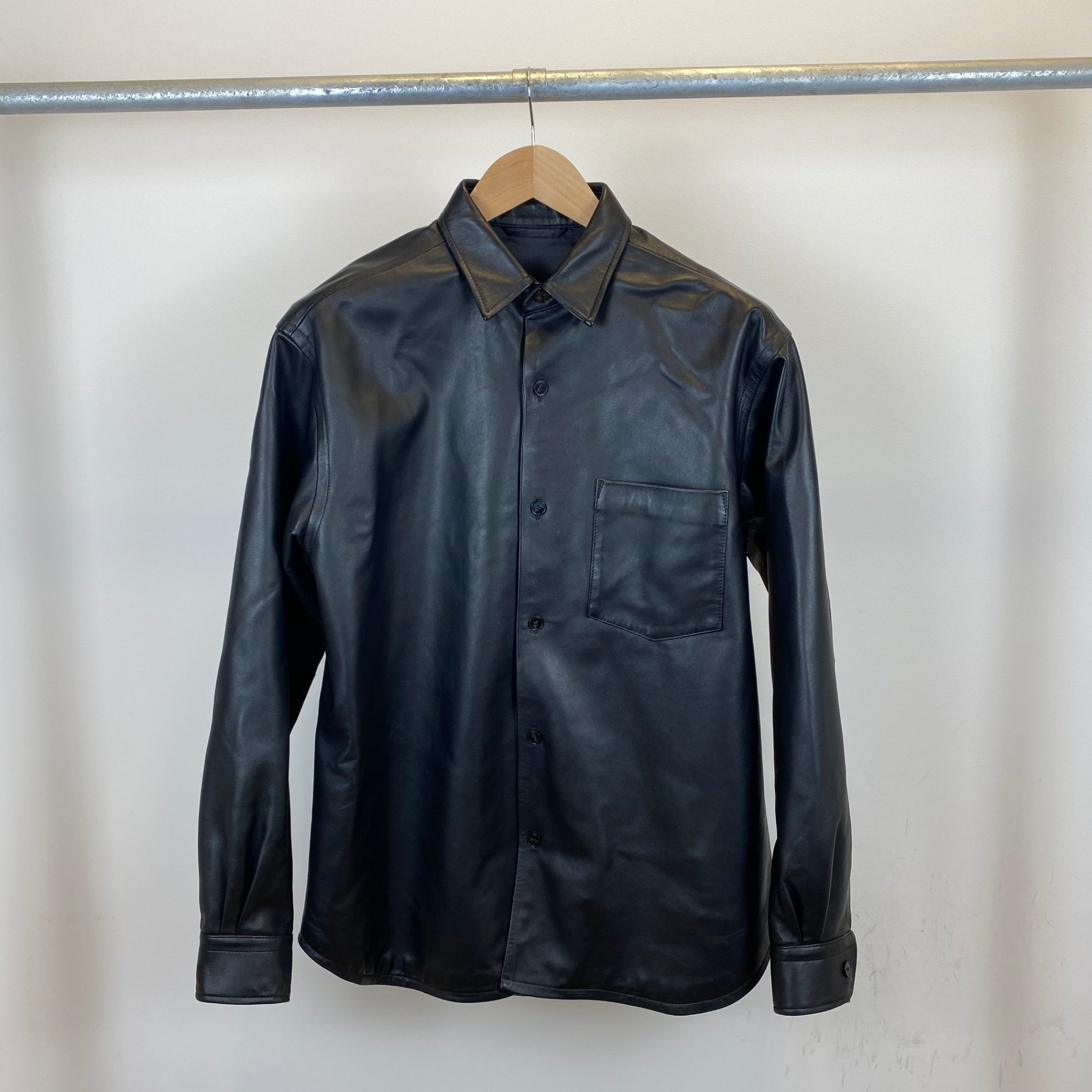 UNITED ARROWS レザーシャツ メンズ L 黒系【中古】 – COCOVAL