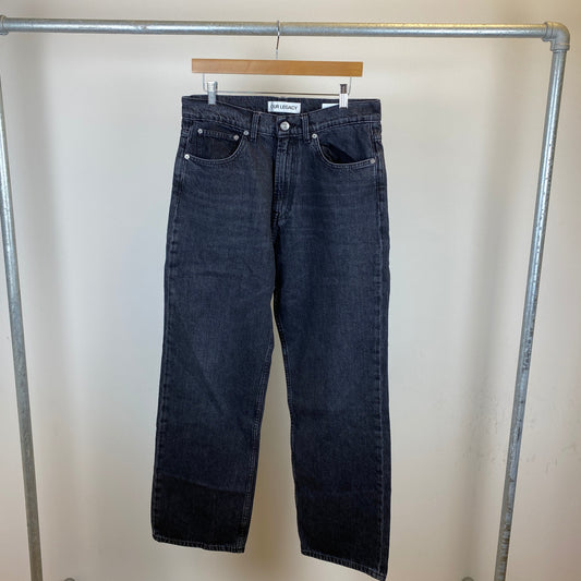 OUR LEGACY THIRD CUT ユーズド加工デニムパンツ メンズ M 黒系【中古】