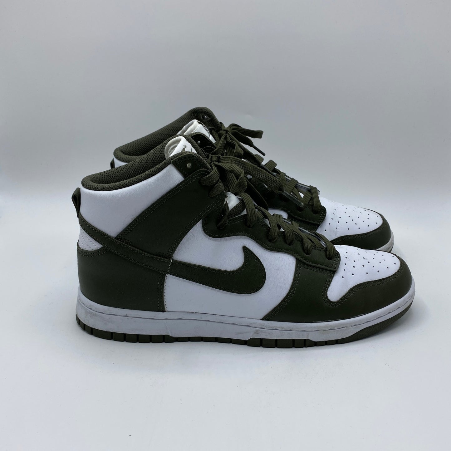 NIKE DUNK HIGH スニーカー メンズ 28㎝ カーキ系【中古】