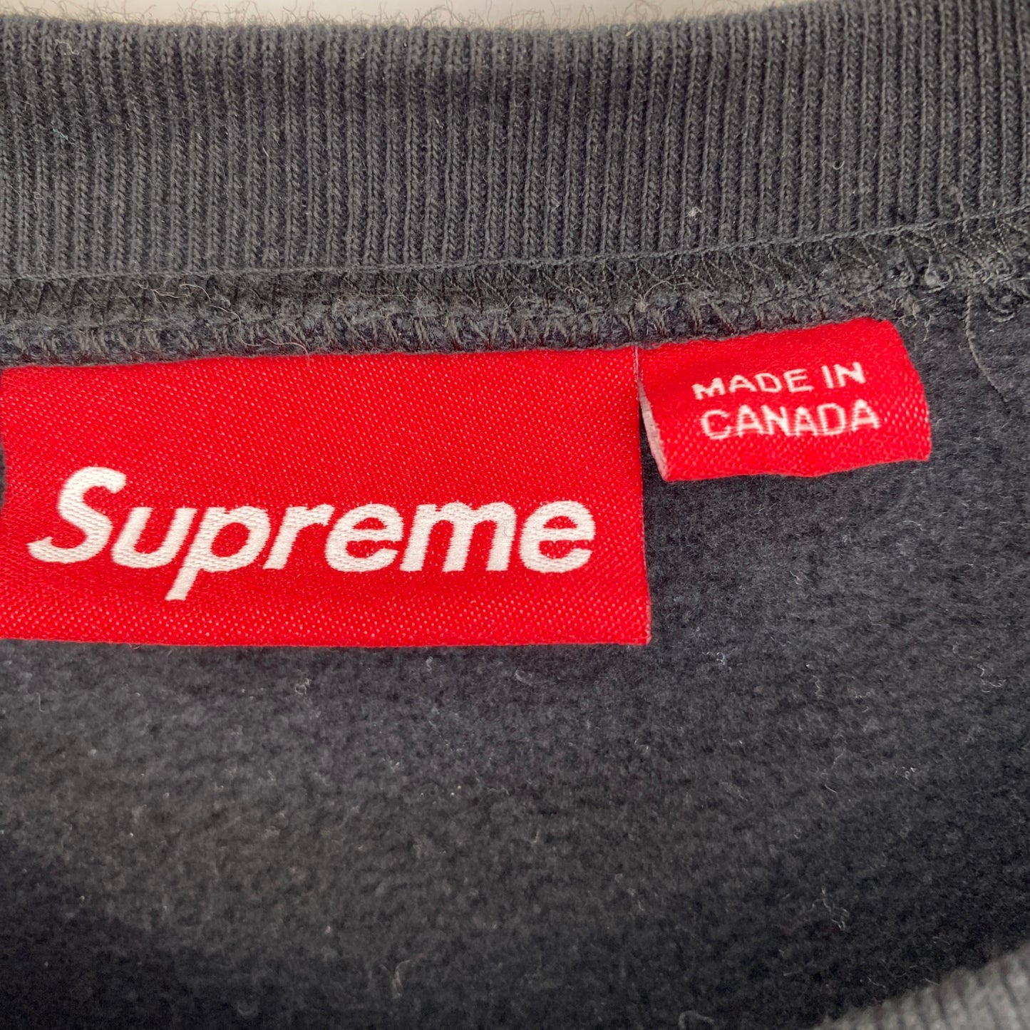 SUPREME Crest Crewneck メンズ L 黒系【中古】