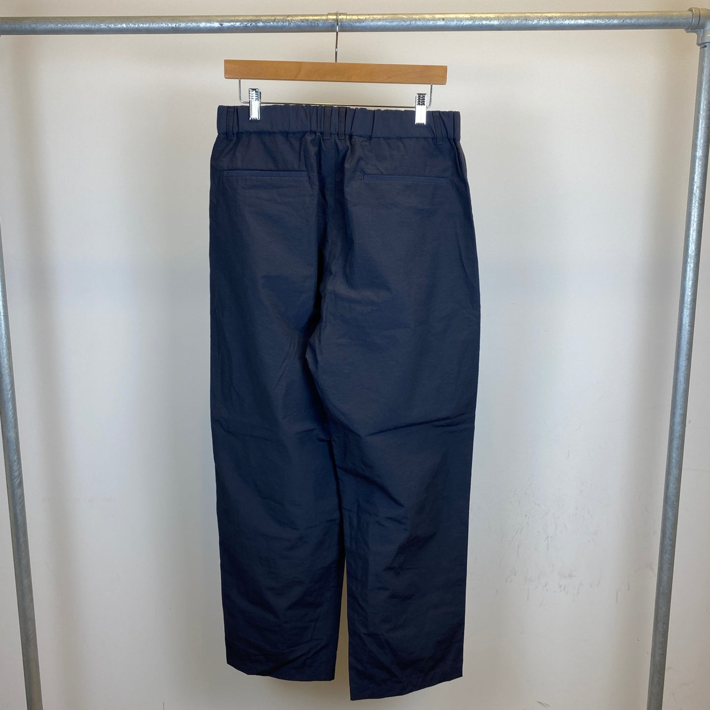 H BEAUTY ＆ YOUTH イージーパンツ メンズ L 紺系【中古】